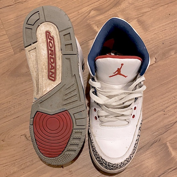 Nike Air Jordans - Picture 3 of 3